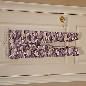 Powerhold leggings made by Fabletics